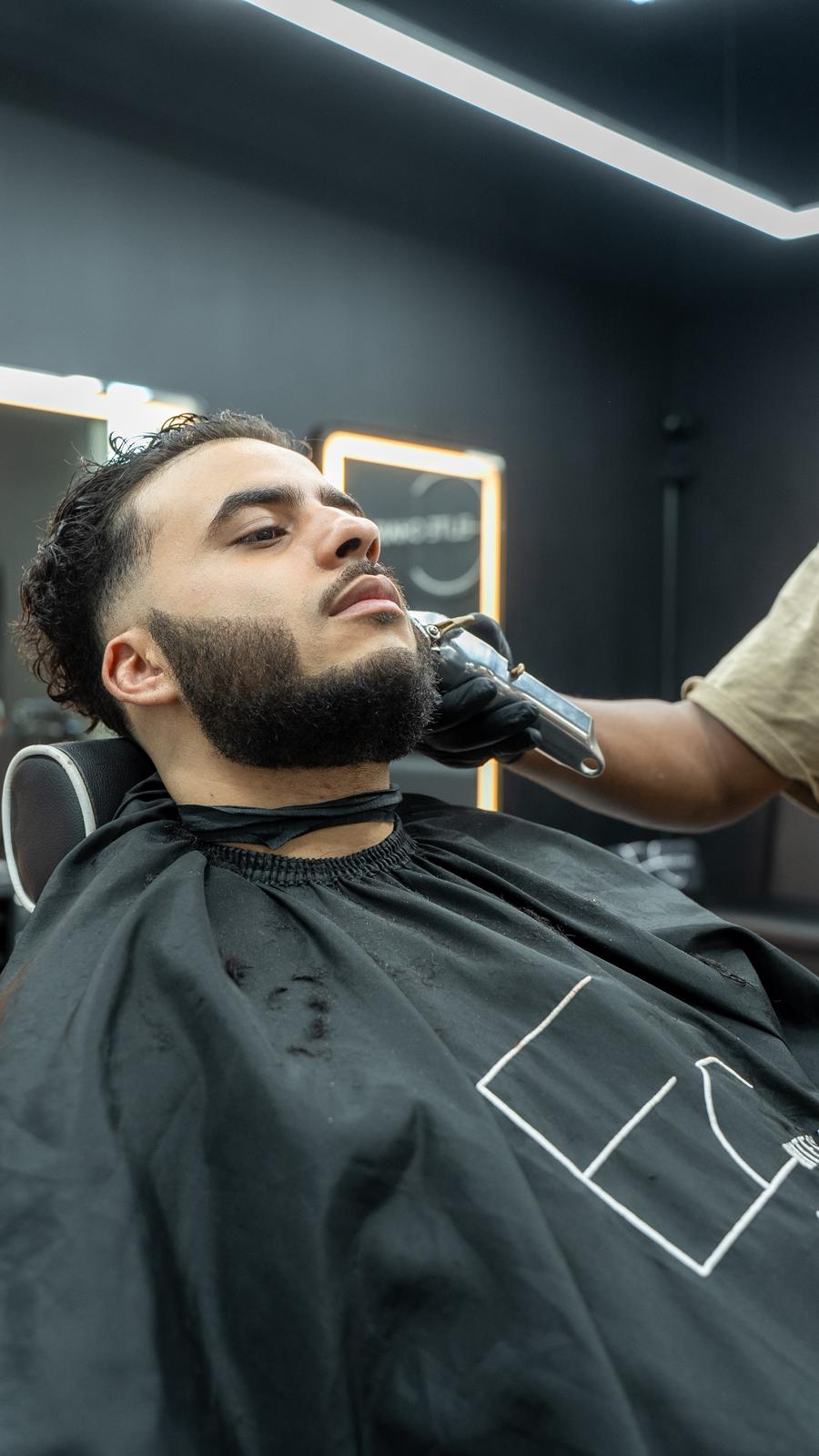 Elite Chair Barber beard trim and grooming service